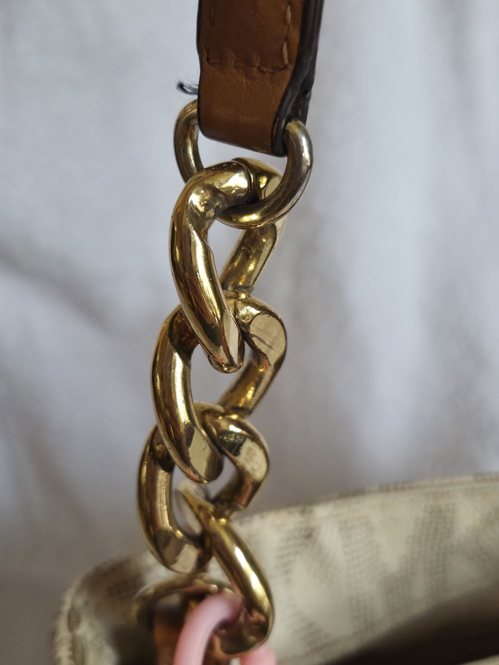 Michael Kors Hamilton Vanilla/ Cream Brown Signature Crossbody Bag. - Picture 9 of 13